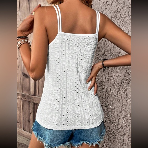 Boho burgundy cutout cami top - Picture 10 of 16